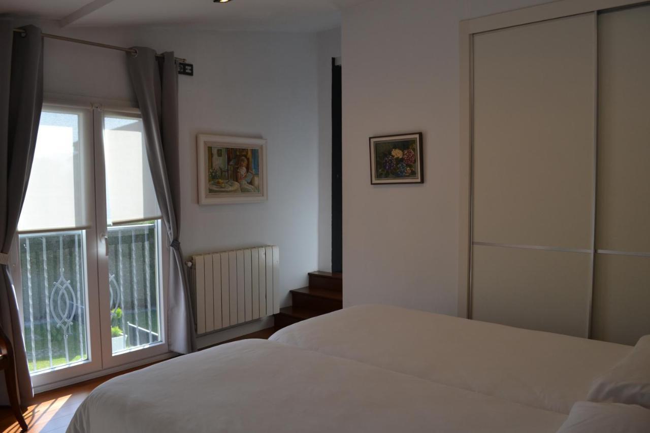 Apartamentos Puerta De Gijón Kültér fotó