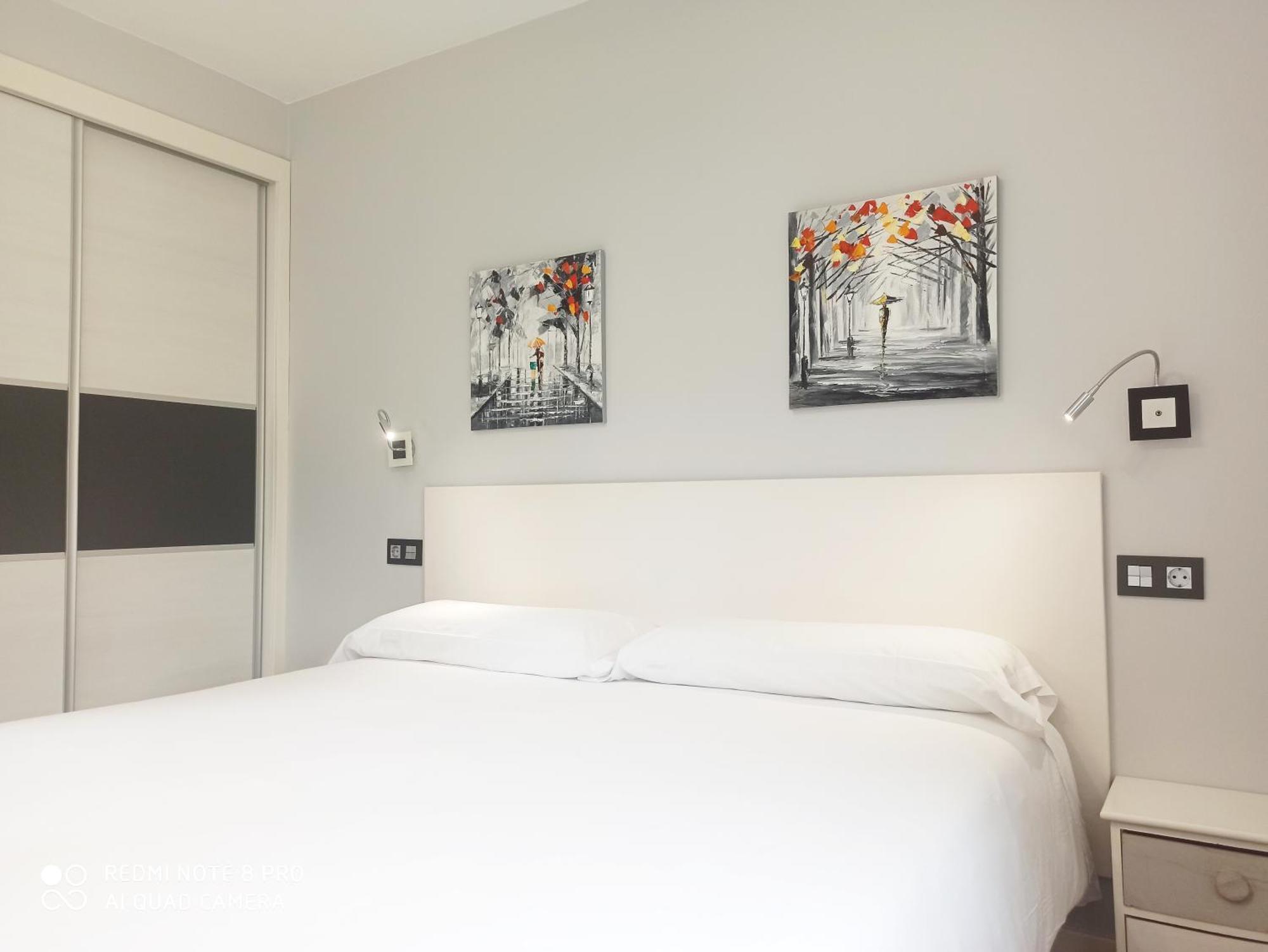 Apartamentos Puerta De Gijón Kültér fotó