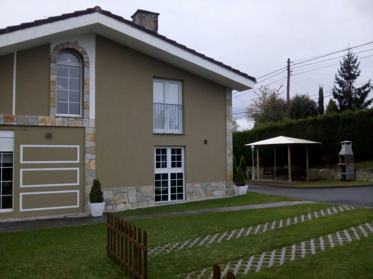 Apartamentos Puerta De Gijón Kültér fotó
